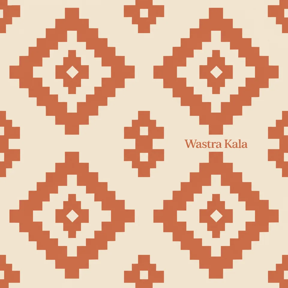 Pattern seamless terinspirasi {{motif}} untuk {{brand_name}}, dua warna {{primary_color}} dan krem, kerapatan sedang. Un