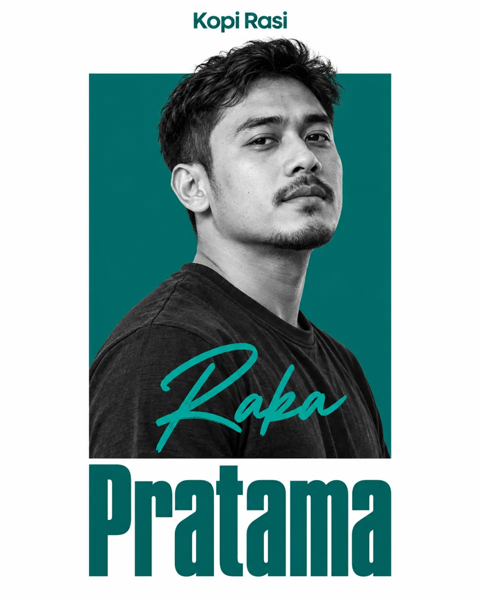 Poster digital datar: foto hitam-putih {{model_look}} dimasker ke persegi panjang {{primary_color}}, nama belakang {{per